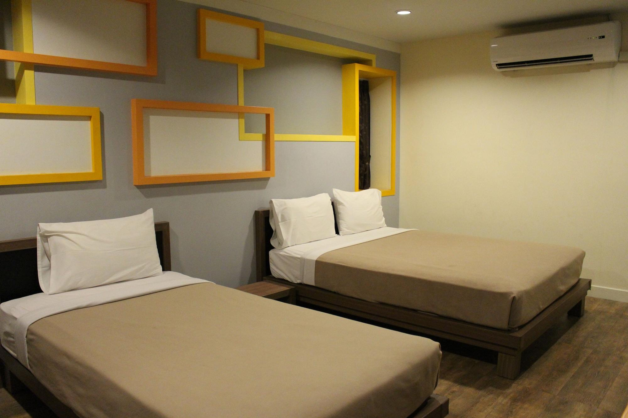 Samsen Sam Place Банкок Екстериор снимка