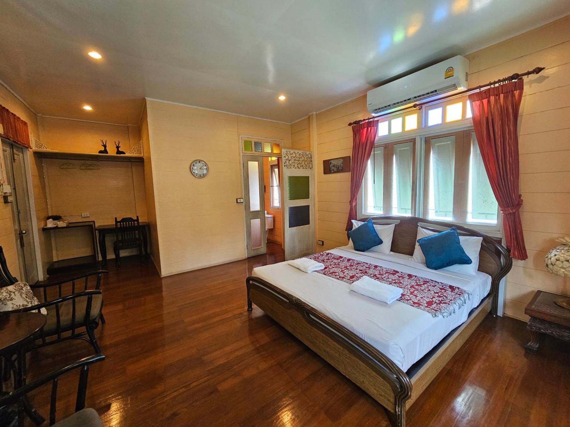 Samsen Sam Place Банкок Екстериор снимка