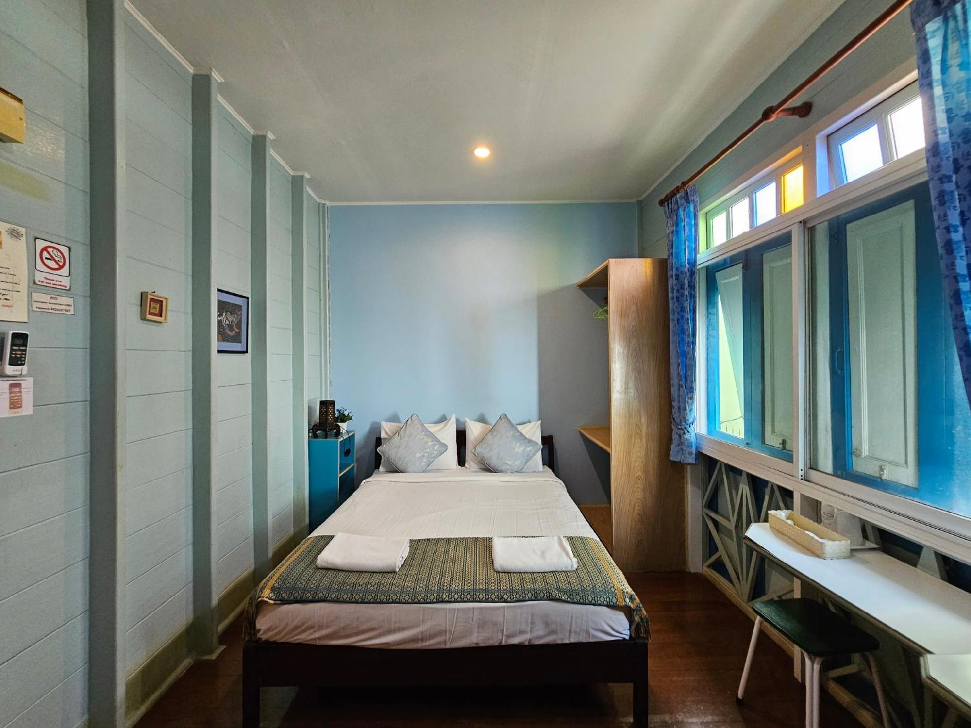 Samsen Sam Place Банкок Екстериор снимка
