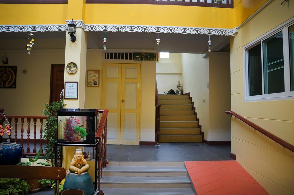 Samsen Sam Place Банкок Екстериор снимка
