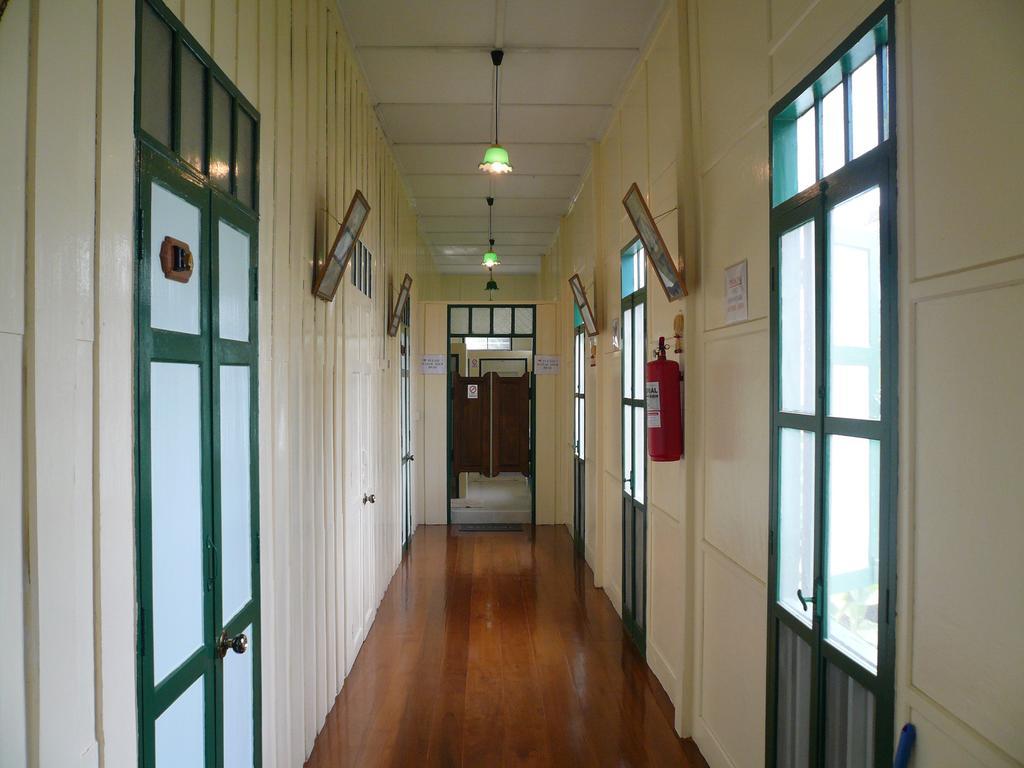 Samsen Sam Place Банкок Екстериор снимка
