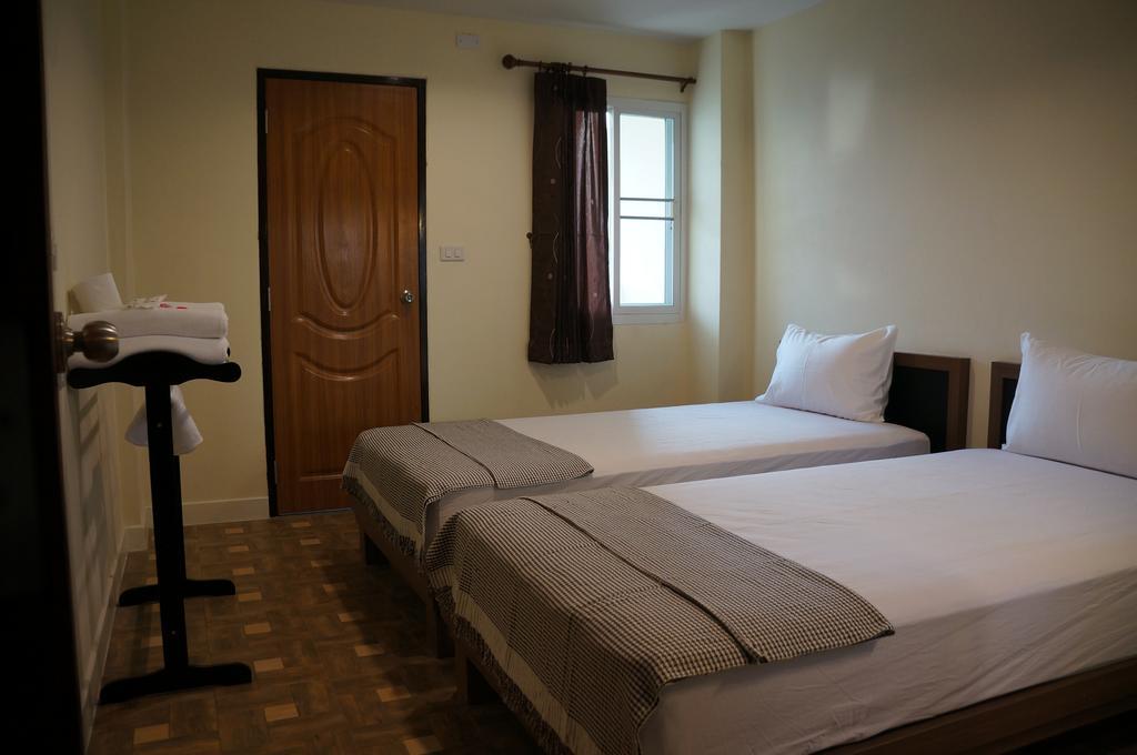 Samsen Sam Place Банкок Екстериор снимка